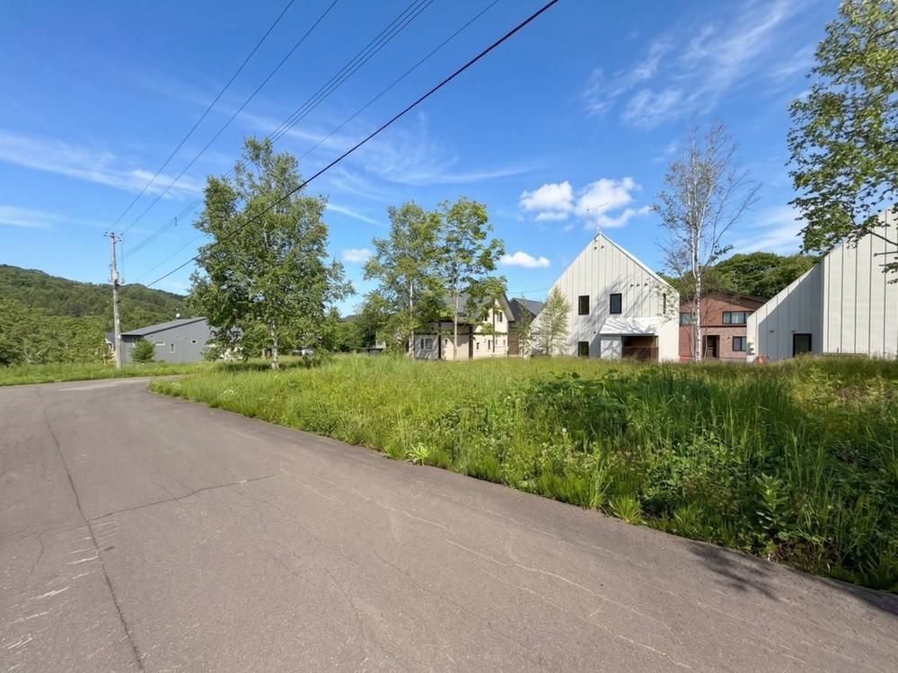 208m2 Vacant Land for Sale in Niseko, Hokkaido - Thumbnail 3