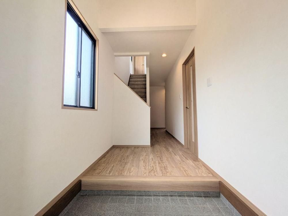 Renovated 3LDK House in Kashii, Fukuoka City for Sale - Thumbnail 2