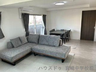 Nearly New 3LDK Condominium for Sale in Miyazaki City - Thumbnail 2