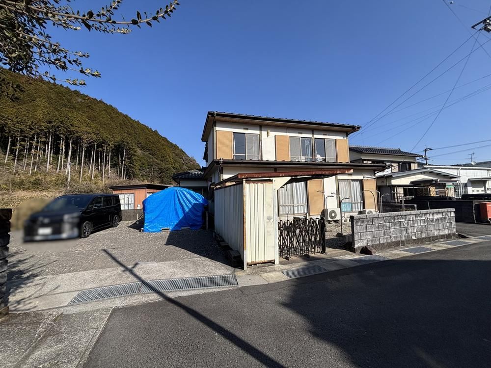 5DK House for Sale in Shimanto Town, Kochi Prefecture - Thumbnail 2