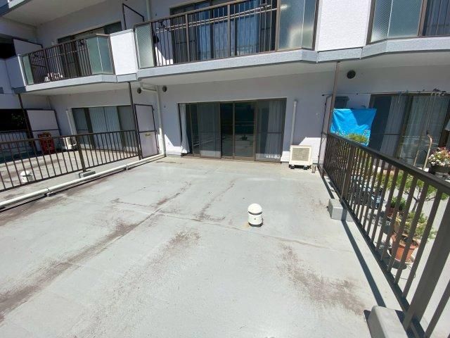 Cesar Shuzenji Apartment with 35m2 Roof Balcony | Izu City - Thumbnail 4