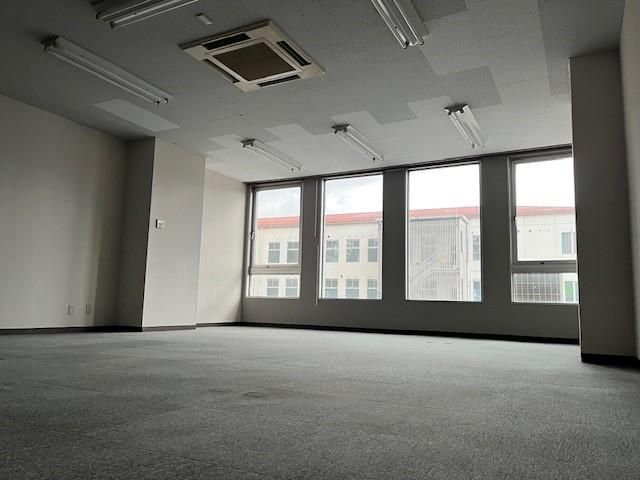 1.9 Million Yen Commercial-Use Apartment Near Suzaka Station, Nagano - Thumbnail 2