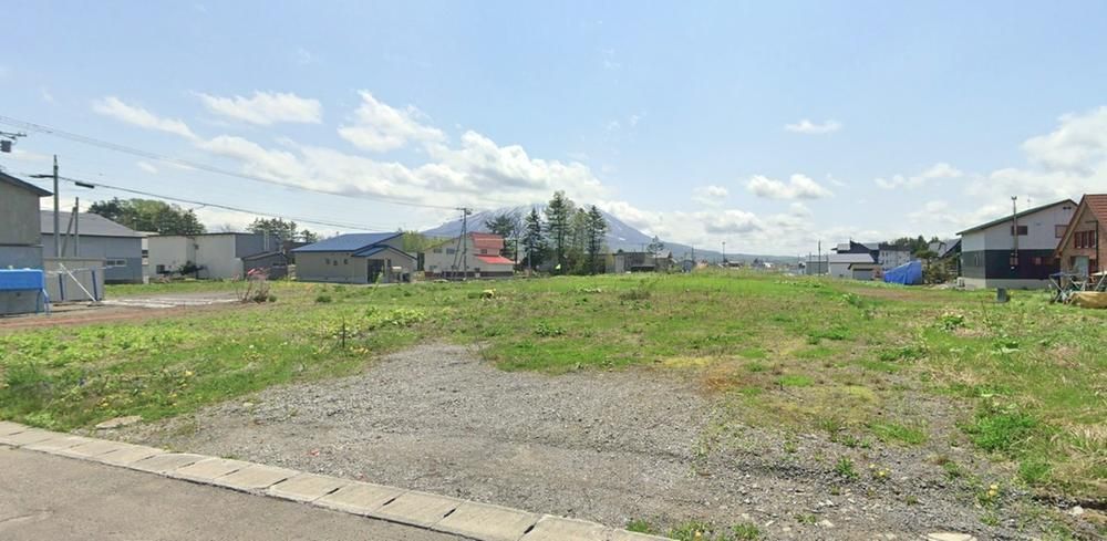 Land for Sale in Kutchan, Hokkaido – 1,877 sqm with Mount Yotei Views - Thumbnail 2
