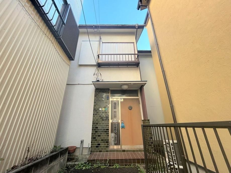 4DK Detached House for Sale in Isogo, Yokohama - Thumbnail 2