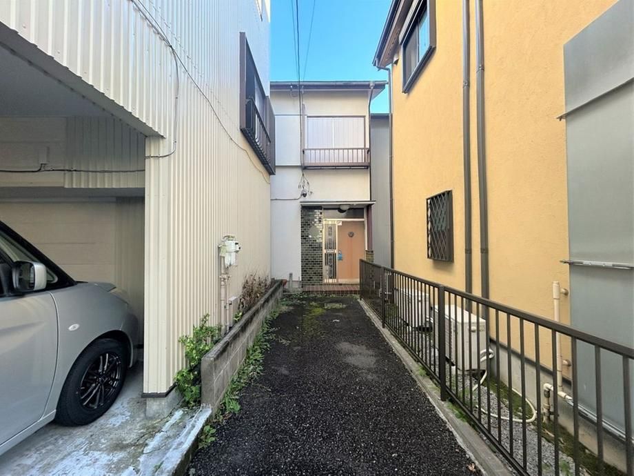 4DK Detached House for Sale in Isogo, Yokohama - Thumbnail 3