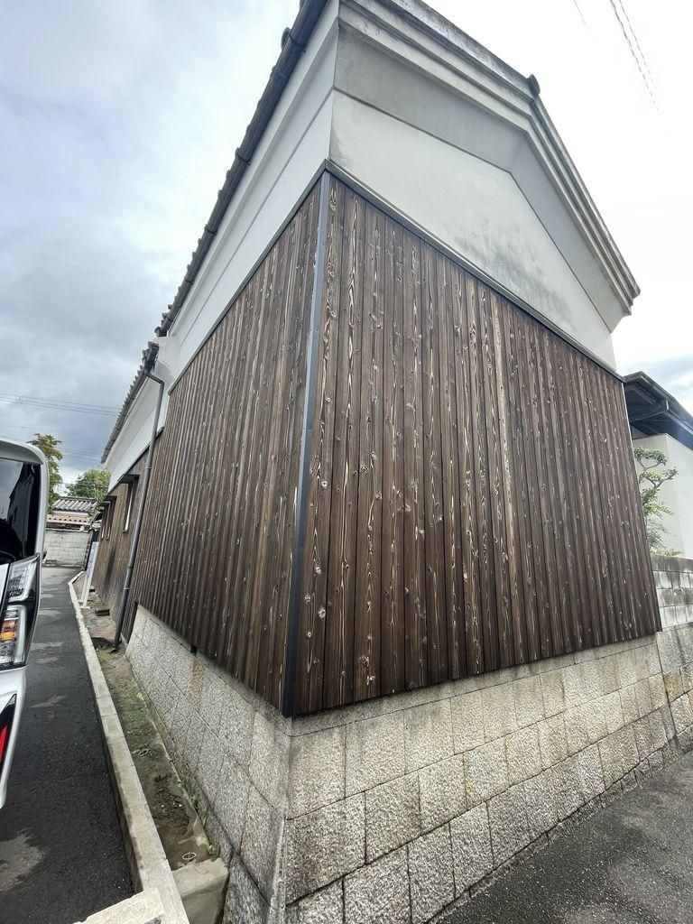 7LDK House on 567m2 Corner Lot in Daito, Osaka - Thumbnail 3