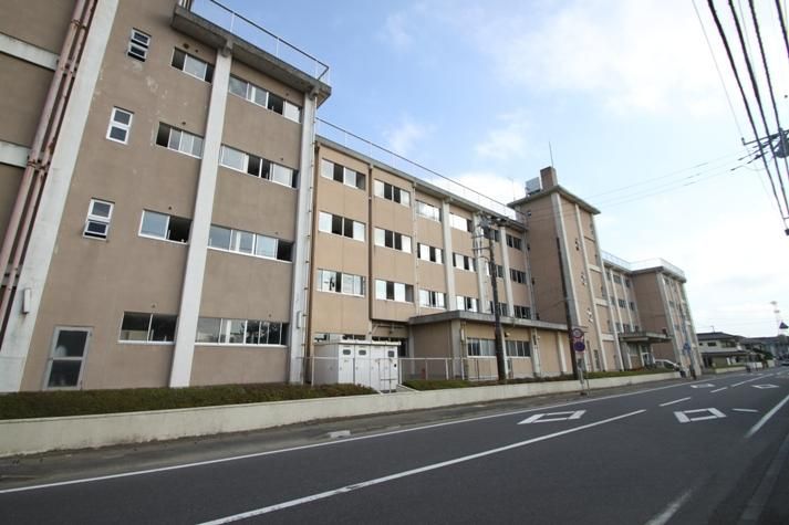 3LDK Owner-Change Apartment in Tsuchiura, Ibaraki - Thumbnail 2