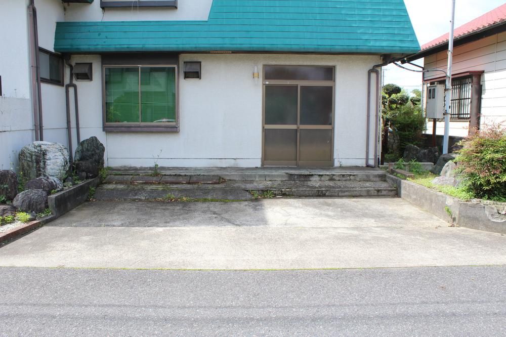 6LDK House in Quiet Mobara Residential Area - Thumbnail 4