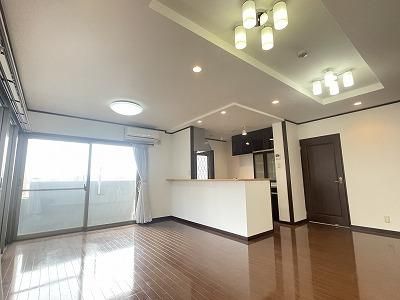 4LDK Apartment for Sale Near JR Suizenji Station, Kumamoto - Thumbnail 3