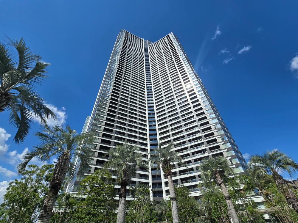 3LDK Apartment for Sale in Kachidoki, Chuo-ku, Tokyo - Thumbnail 2