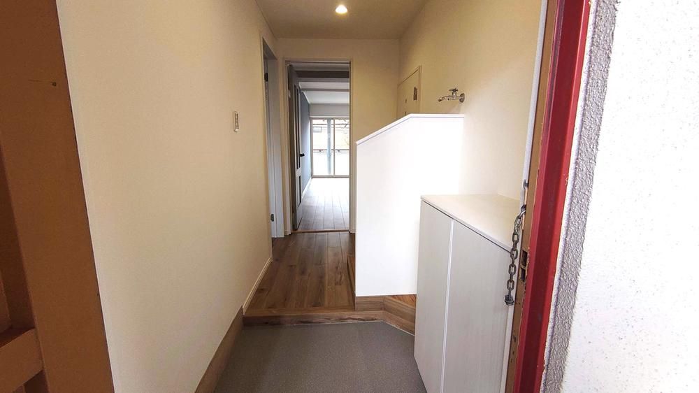 Renovated 2LDK Apartment for Sale in Aoba-ku, Sendai - Thumbnail 3