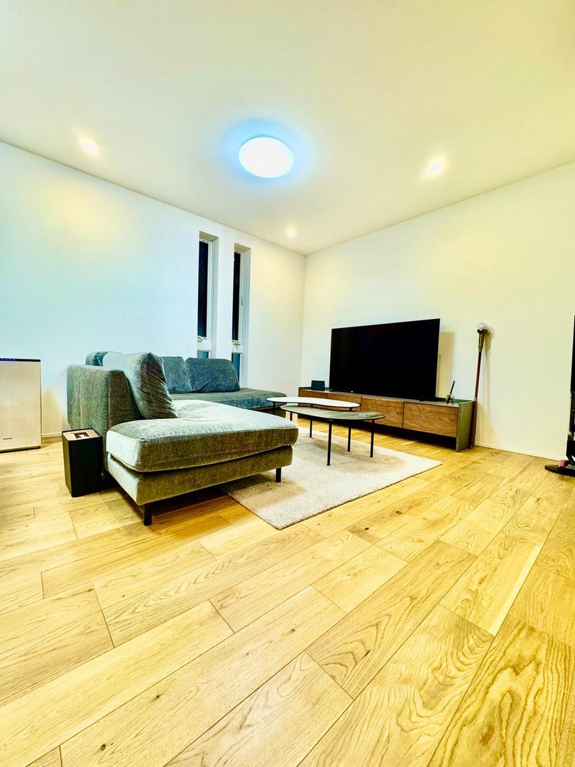 New 3LDK Designer House in Taito, Tokyo with Solar & Garage - Thumbnail 3
