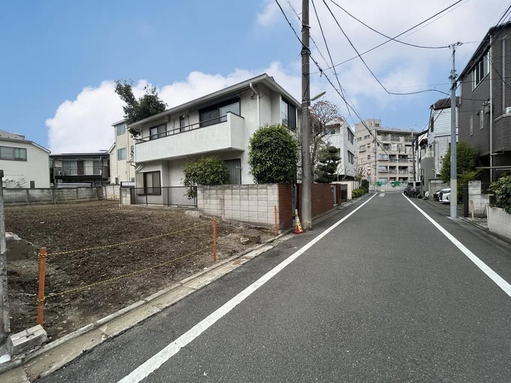 Land for Sale in Setagaya, Tokyo - 207.99 sqm Lot - Thumbnail 3