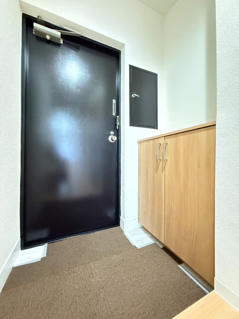 Renovated 2LDK Apartment Near Station in Sapporo - Thumbnail 3