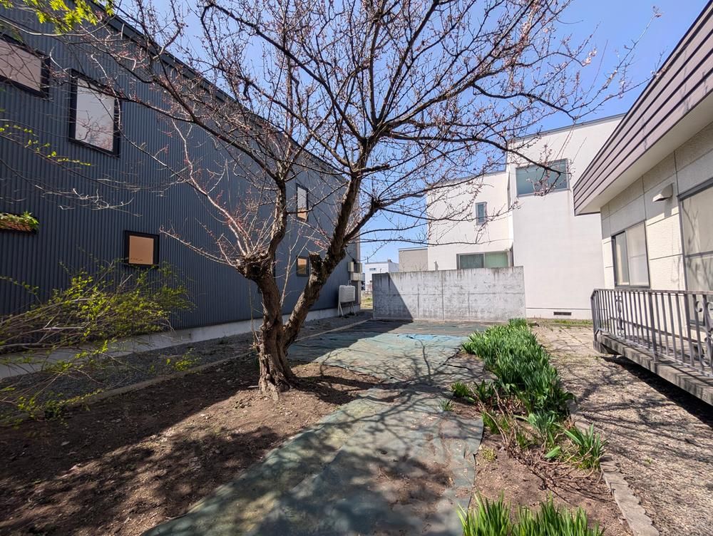 5LDK Renovation Material House in Higashi-Naeho, Sapporo - Thumbnail 3
