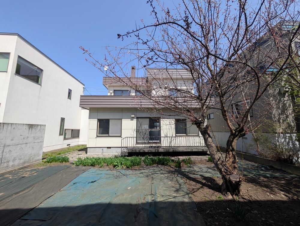 5LDK Renovation Material House in Higashi-Naeho, Sapporo - Thumbnail 4