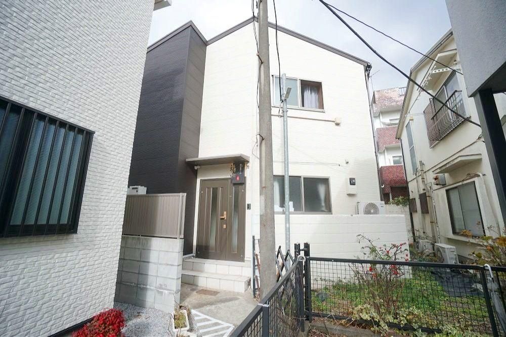6LDK House in Shinjuku Near Takadanobaba Station - Image 1