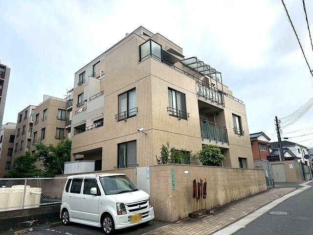 Renovated 3LDK Apartment for Sale in Hakata Ward, Fukuoka - Thumbnail 2