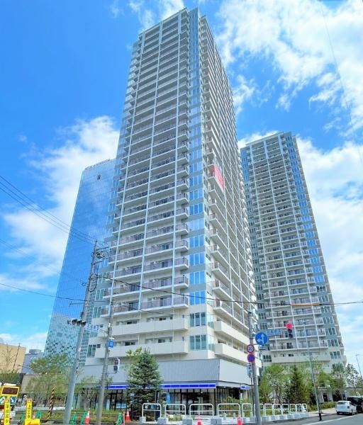 3LDK Apartment for Sale in Higashi-ku, Sapporo - 79m2 - Thumbnail 2