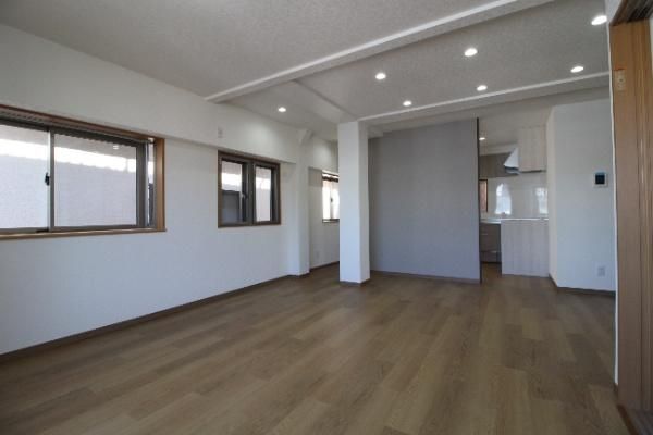 4LDK House for Sale in Akishima, Tokyo - 133m2 Land - Thumbnail 4