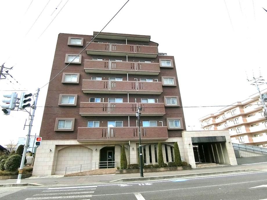 D Grandce Miharata 4LDK Apartment in Yamagata City - Thumbnail 2