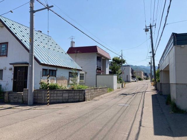 Land for Sale in Nishi Ward, Sapporo – 317 sqm Corner Lot - Thumbnail 3
