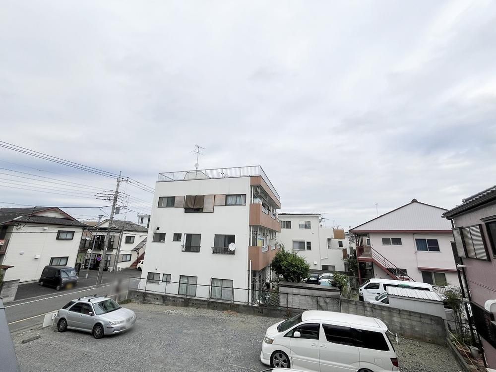 Renovated 3-Story House near Hazama Station, Hachioji - Thumbnail 4