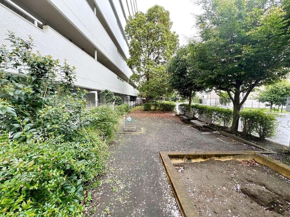 3LDK Apartment for Sale in Kashimada, Kawasaki - 59.85m² - Thumbnail 3