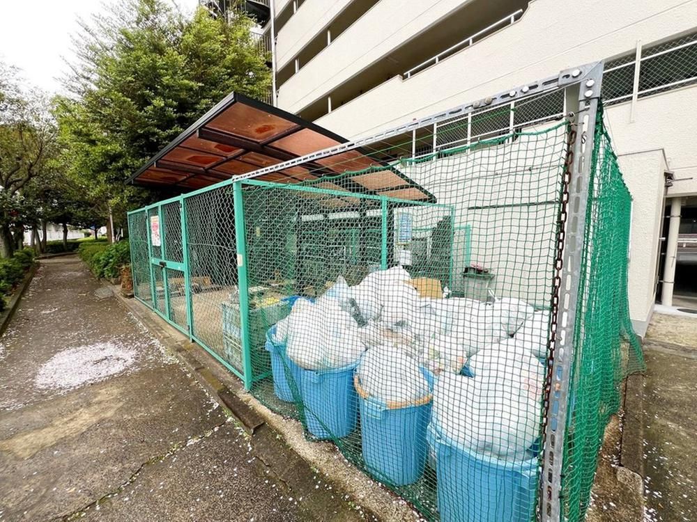3LDK Apartment for Sale in Kashimada, Kawasaki - 59.85m² - Thumbnail 4