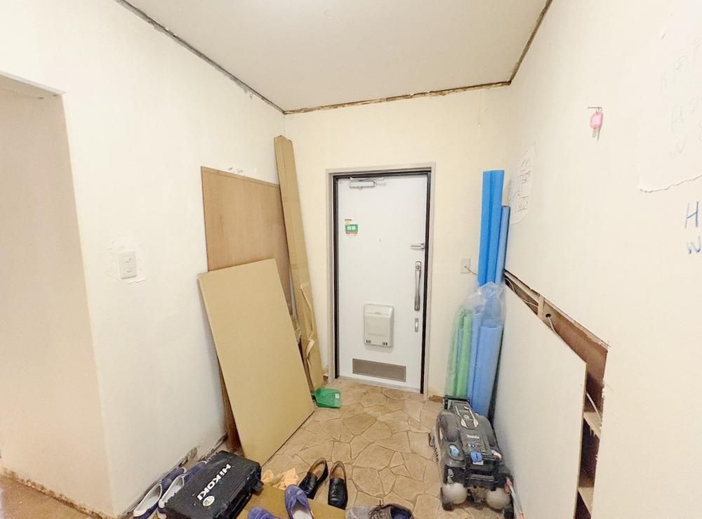 4LDK Renovated Apartment in Saitama City for Sale - Thumbnail 3