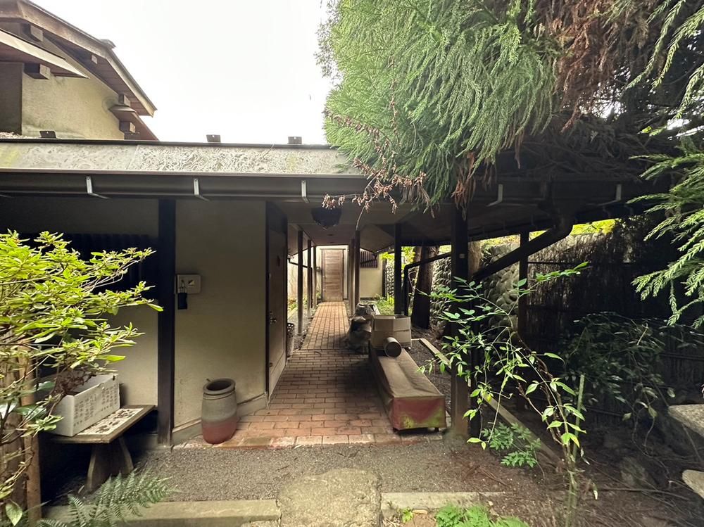 Charming 3LDK House with Tea Room in Ome, Tokyo - Thumbnail 4