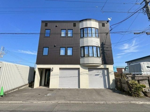 Land for Sale in Shiroishi-ku, Sapporo - 1197 sqm Corner Lot - Image 1