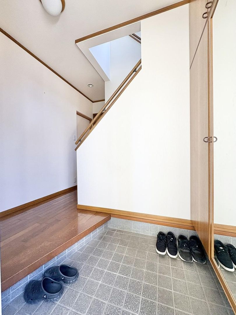 6LDK Detached House for Sale in Ome, Tokyo - 185.84m² - Thumbnail 2