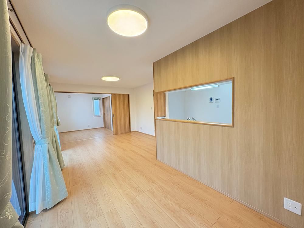 Modern 5LDK House for Sale in Naruto, Tokushima - Thumbnail 2