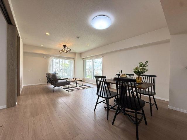 Renovated 2LDK Apartment in Chuo Ward, Sapporo - Thumbnail 4