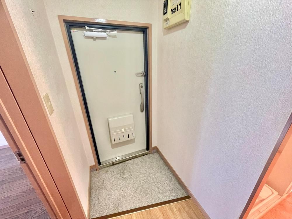 3LDK Apartment for Sale in Ebina, Kanagawa Near Atsugi Station - Thumbnail 3