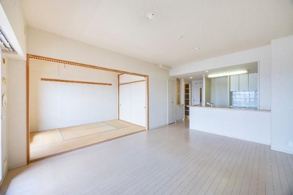3LDK Apartment for Sale in Hiratsuka, Kanagawa - Thumbnail 4