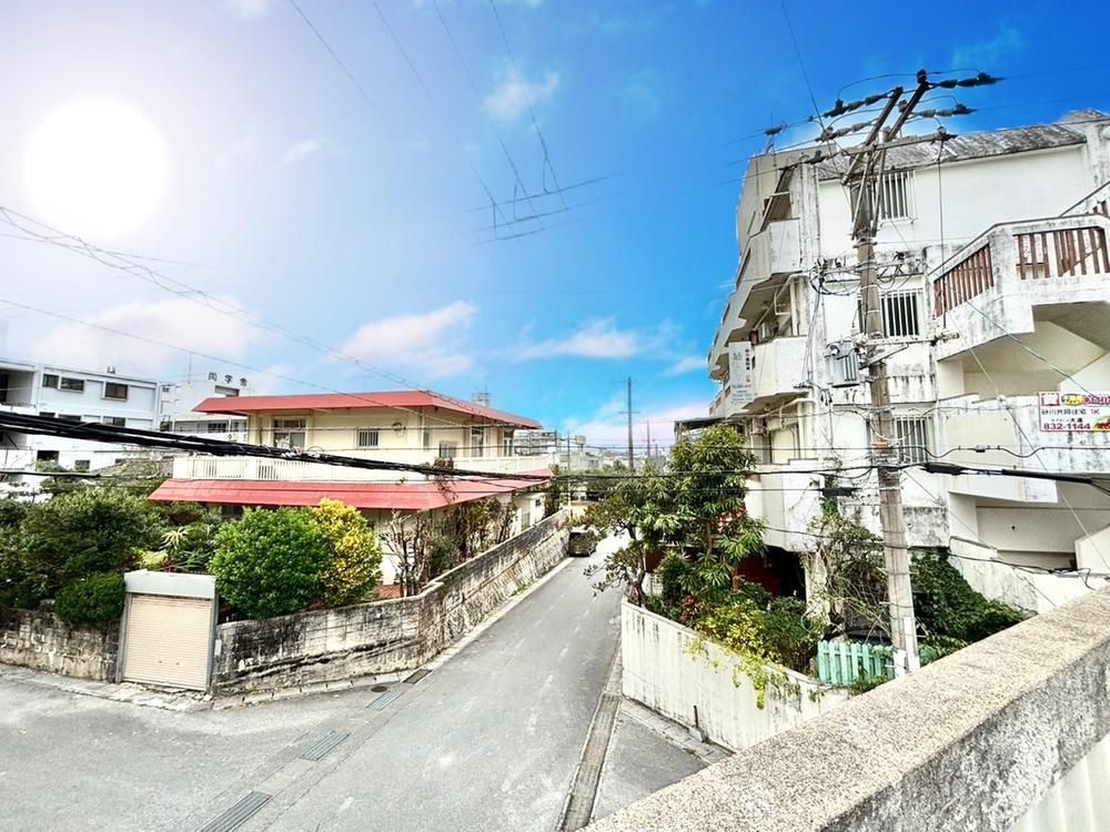 4DK House on Corner Lot in Naha, Okinawa - 47.9M Yen - Thumbnail 2