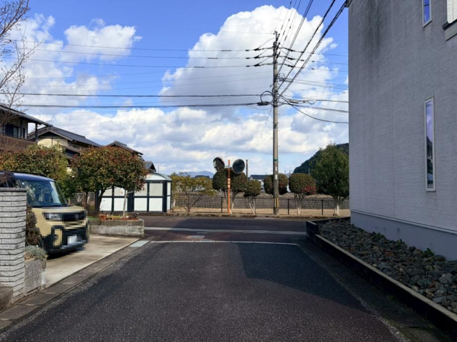 Spacious 1LDK Corner House in Takeo, Saga with Solar Power - Thumbnail 3