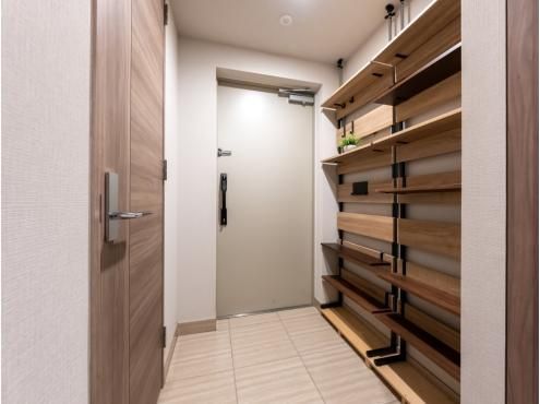 2LDK Apartment for Sale in Ebina, Kanagawa - Thumbnail 2