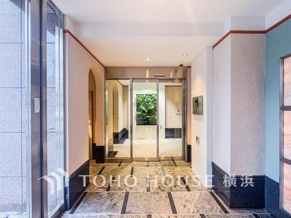 2LDK Apartment for Sale in Nishi Ward, Yokohama near Nishi-Yokohama Station - Thumbnail 4