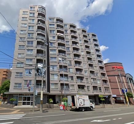 2DK Apartment for Sale in Toyohira-ku, Sapporo, 44.52m² - Thumbnail 2