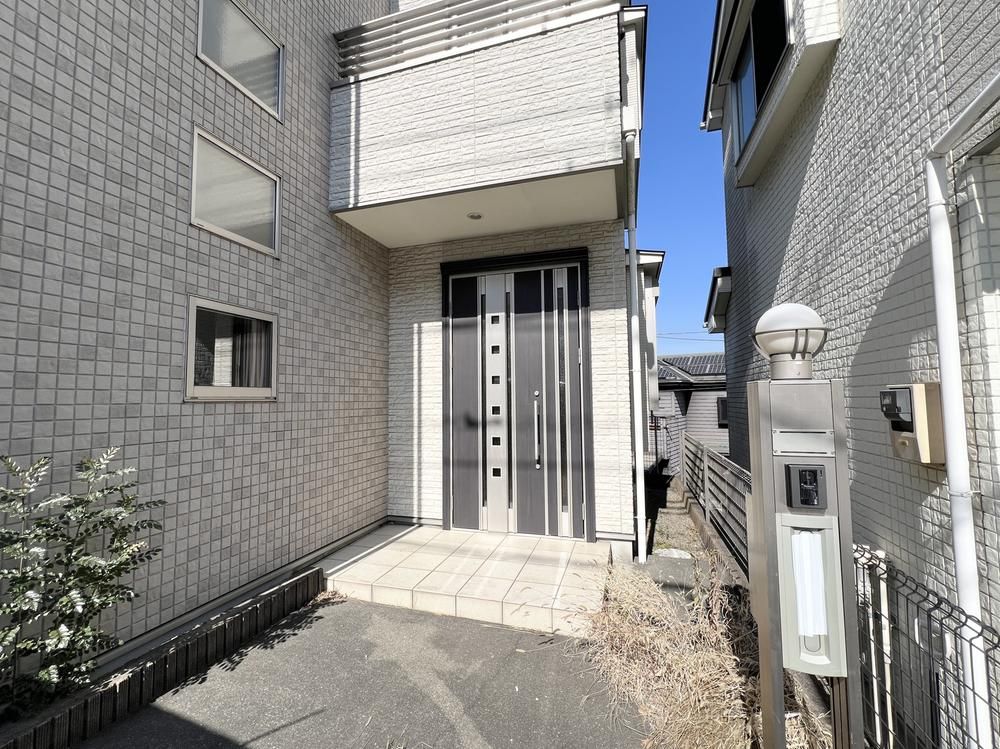 Renovated 3LDK Designer House in Hachioji, Tokyo - Thumbnail 3