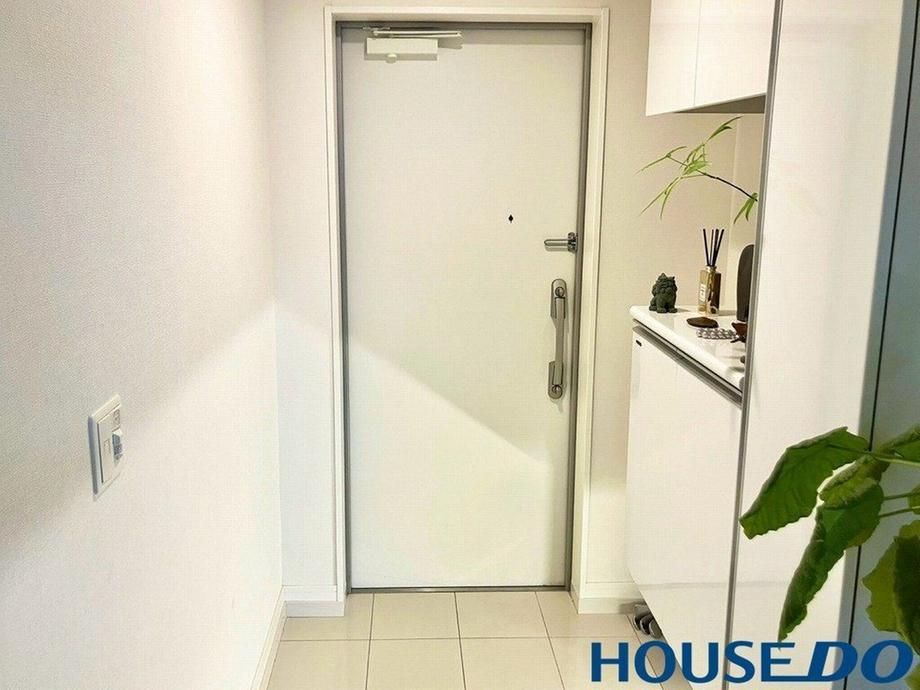 2LDK Apartment for Sale in Chatan, Okinawa - 70m² Ocean View - Thumbnail 3