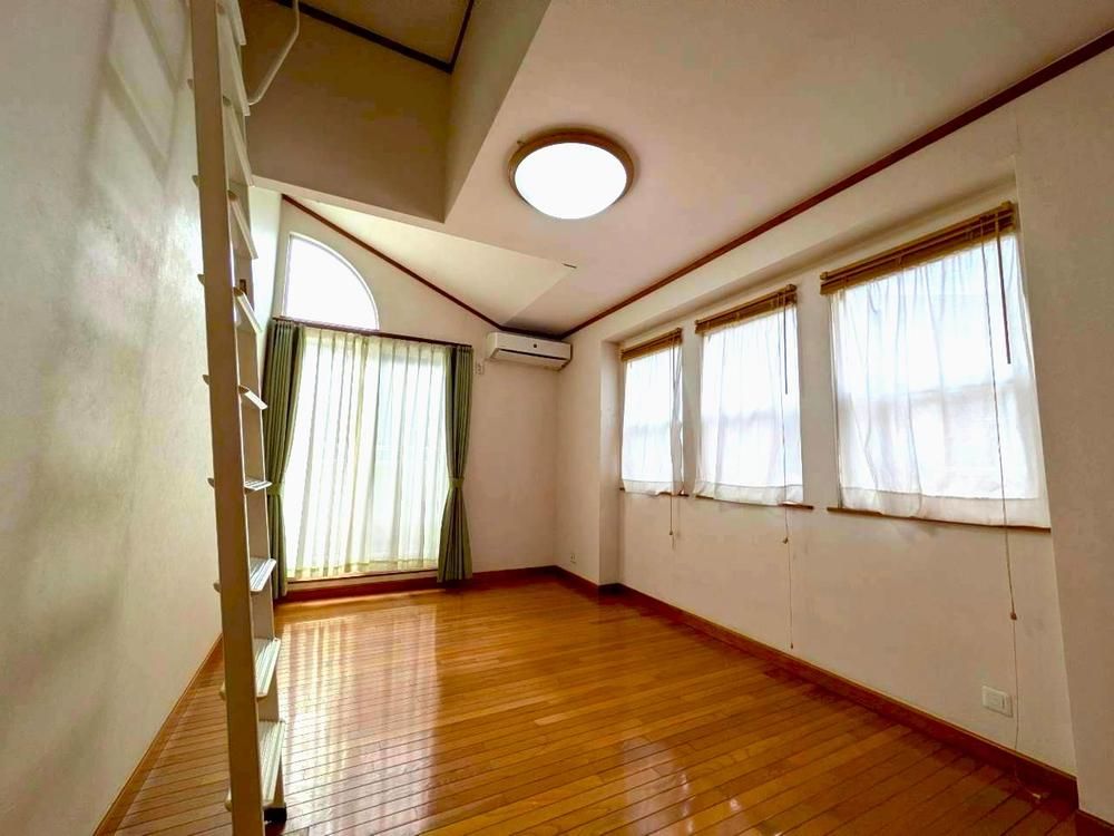 4LDK American-Style House in Quiet Machida Area - Thumbnail 4
