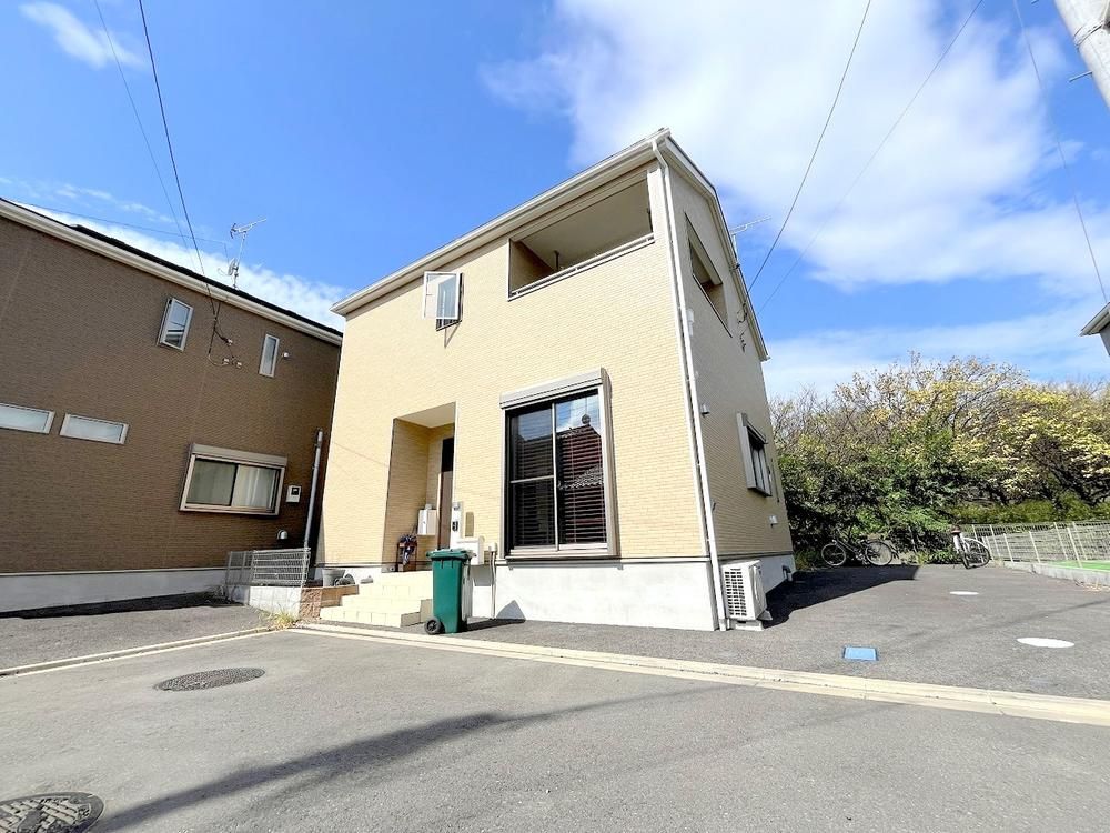 Modern 4LDK House for Sale in Akiruno City, Tokyo - Thumbnail 3