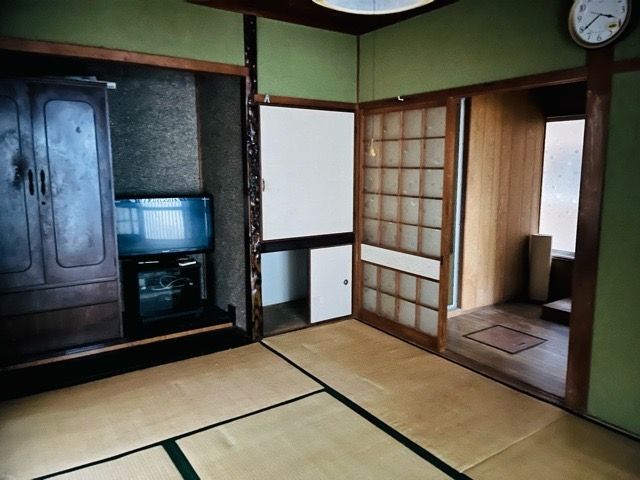 Compact 3K Wooden House for Sale in Minamiawaji City, Hyogo - Thumbnail 2