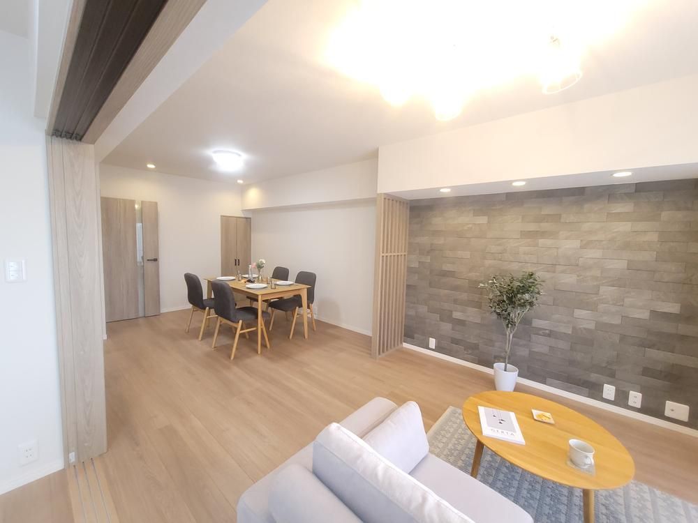 Renovated 2LDK Apartment in Maebashi, Gunma - 61.76m2 - Thumbnail 3