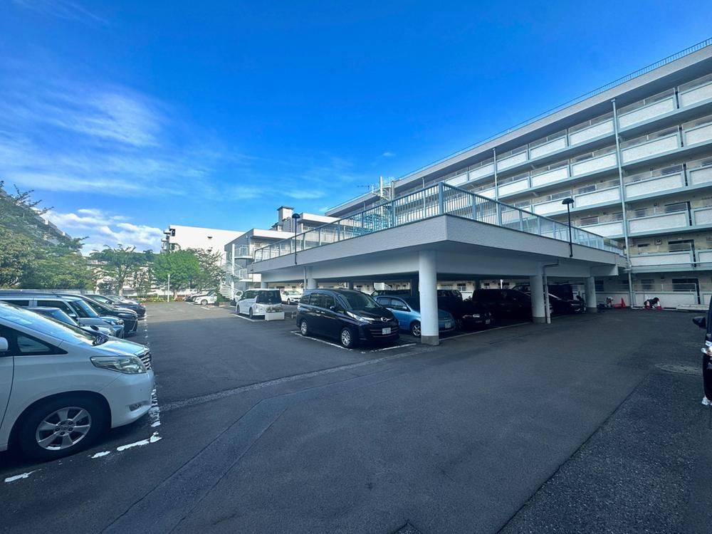 3LDK Apartment for Sale in Nakahara Ward, Kawasaki - Thumbnail 2