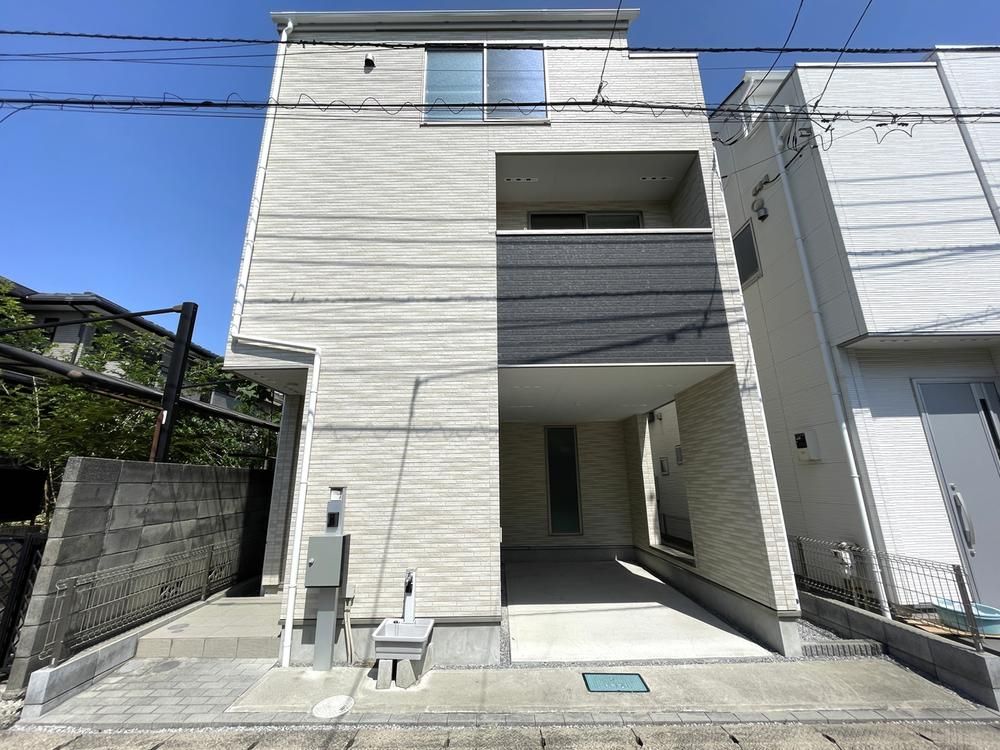 4LDK Detached House Near Nisshin Station, Saitama City - Thumbnail 2